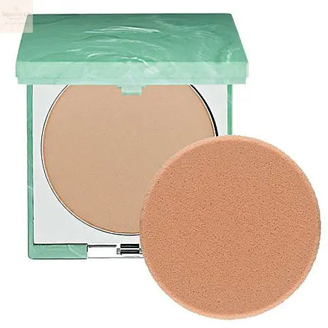 Clinique Stay Matte Sheer Pressed Powder Invisible Matte 7,6g - Jag Couture Beauty